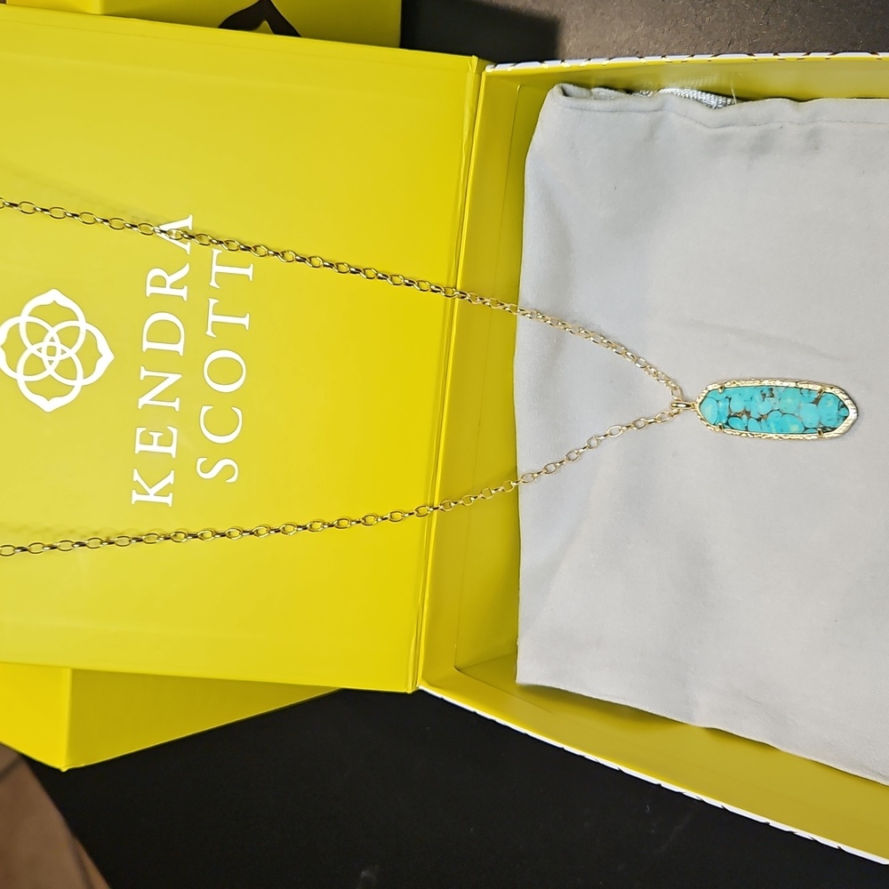 New Kendra Scott Layla Long Pendant in  Gold and Veined Teal Magnesit